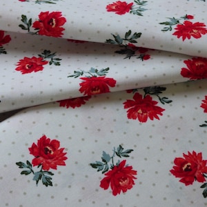 Coupon fabrics camilla off-white tones flowers red