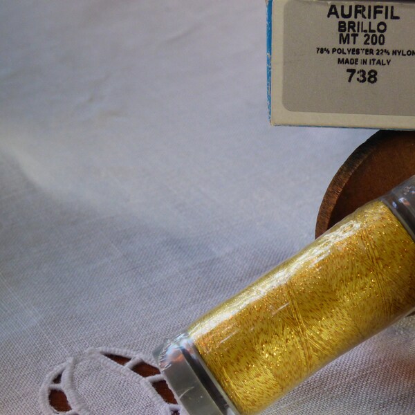 Aurifil brillo  ref 738