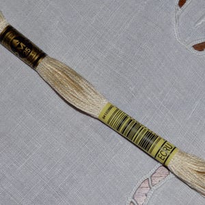 DMC Mouliné Ecru