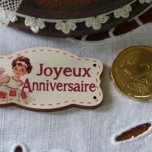 Bouton en Bois Joyeux anniversaire fille