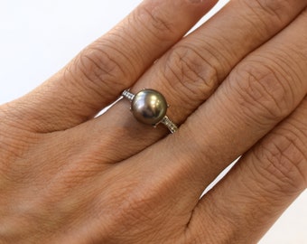 Tahitian Black Pearl Diamond Ring - 18K White Gold