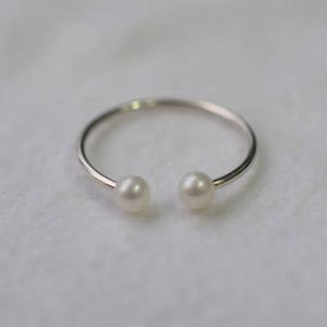 3.5x3mm WHITE freshwater pearl ring with wire MIDI ring, dainty ring, fashion ring, delicate ring image 2