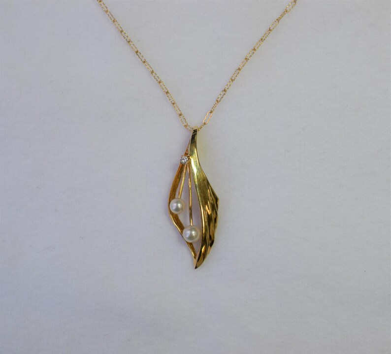 Japanese Akoya Pearl Pendant With 14K Yellow Gold - Etsy