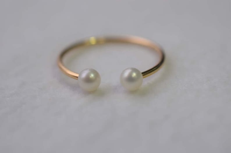 3.5x3mm WHITE freshwater pearl ring with wire MIDI ring, dainty ring, fashion ring, delicate ring image 1