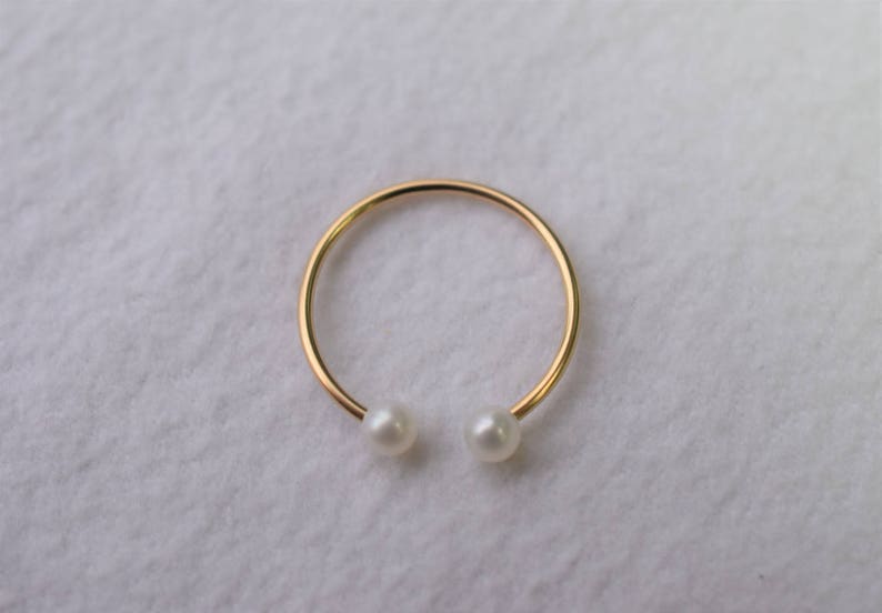 3.5x3mm WHITE freshwater pearl ring with wire MIDI ring, dainty ring, fashion ring, delicate ring image 3