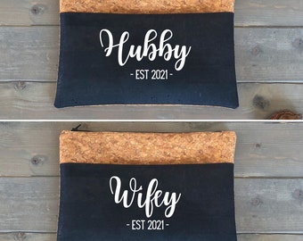 Custom Honeymoon Mr & Mrs Wash Bag, Hubby Wifey Est Toiletry Travel Bag, Personalised Cork Leather Gift for Newlyweds