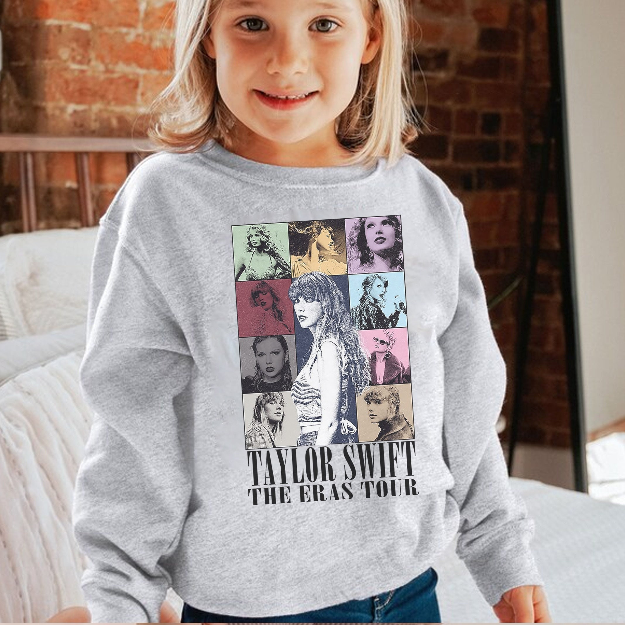 Retro Taylor's Version Sweatshirt Eras Tour 2023 Hoodie Music Album  Midnights Folklore Jumper Taylor Fans Crewneck