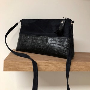 Schwarze Umhängetasche aus Reptilien-Kunstleder / Handtasche mit Reißverschluss aus exotischem Kunstleder und Wildleder / Abend-Clutch für Damen, anpassbar