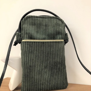Khakigroene telefoonhoes met leren band / Corduroy telefoonhoesje, leren band / Kleine tas voor iPhone, Android, alle maten