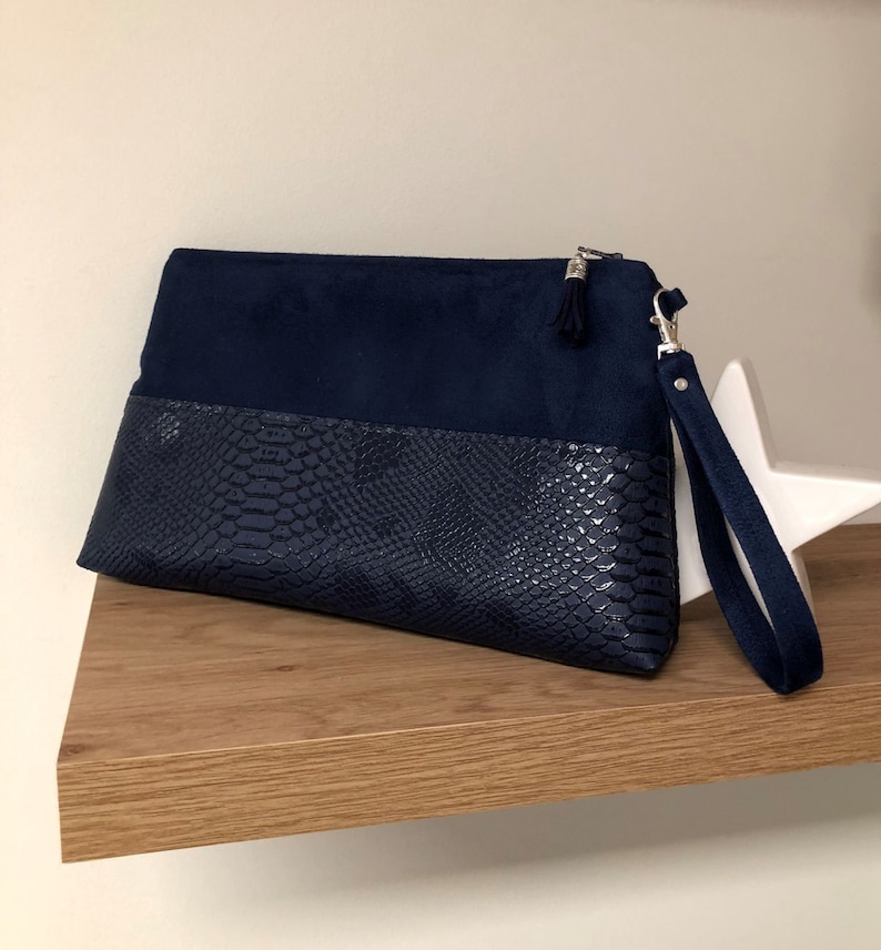 Clutch de novia azul marino, asa extraíble / Bolso de mano mujer ante, piel sintética de reptil / Bolso de mano personalizable azul medianoche imagen 1