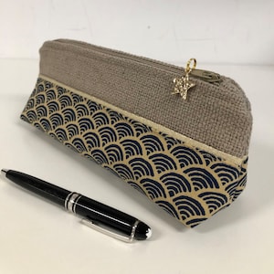 Mini trousse crayons en tissu japonais et lin, étoile dorée  / Petite trousse triangle à stylos personnalisable, beige, bleu marine et doré
