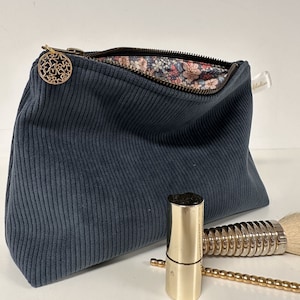 Bolsa de veludo cotelê azul pato / Bolsa de maquiagem de veludo cotelê azul acinzentado / Presente feminino personalizável / Estilo esportivo