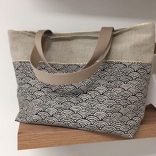 Sac cabas en lin et tissu japonais bleu nuit, beige, doré / Sac shopping en lin motif japonais et liseré doré pour femme / Large tote bag