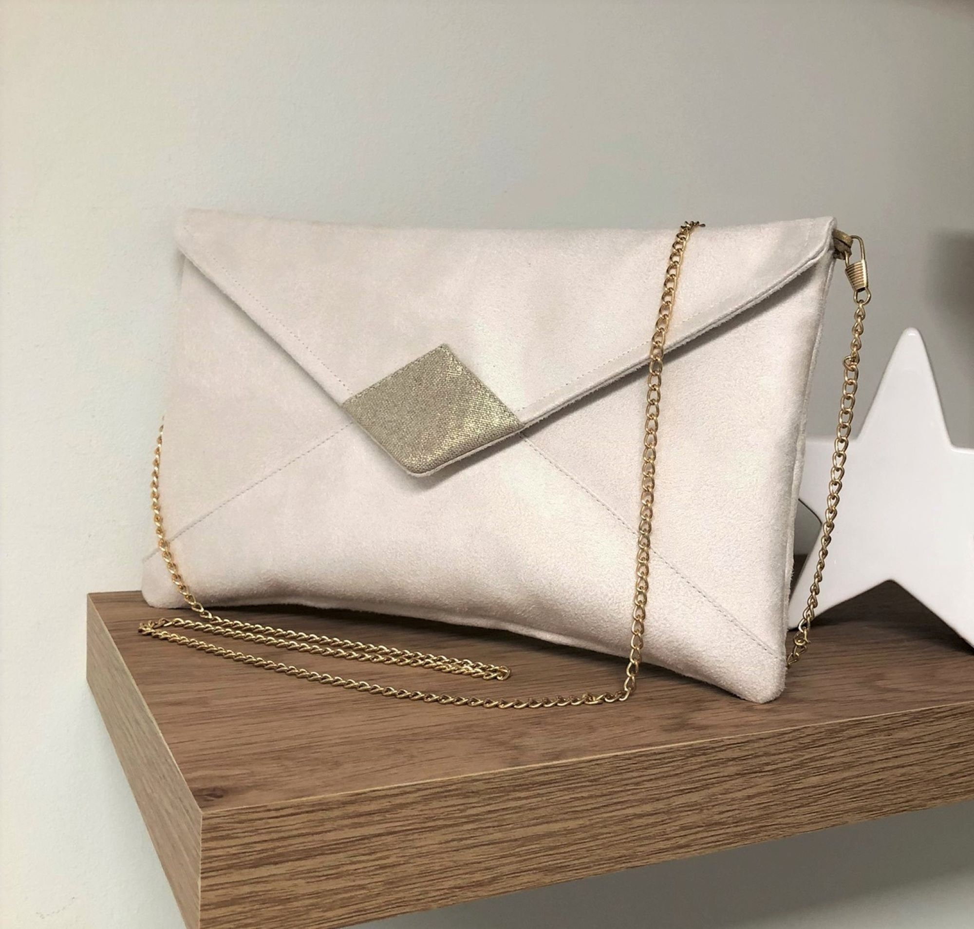 Ecru Wedding Clutch Bag in Suedette and Gold Sequins / Customizable Ivory Evening Clutch Bag with or Without Chain / Ivory Handbag