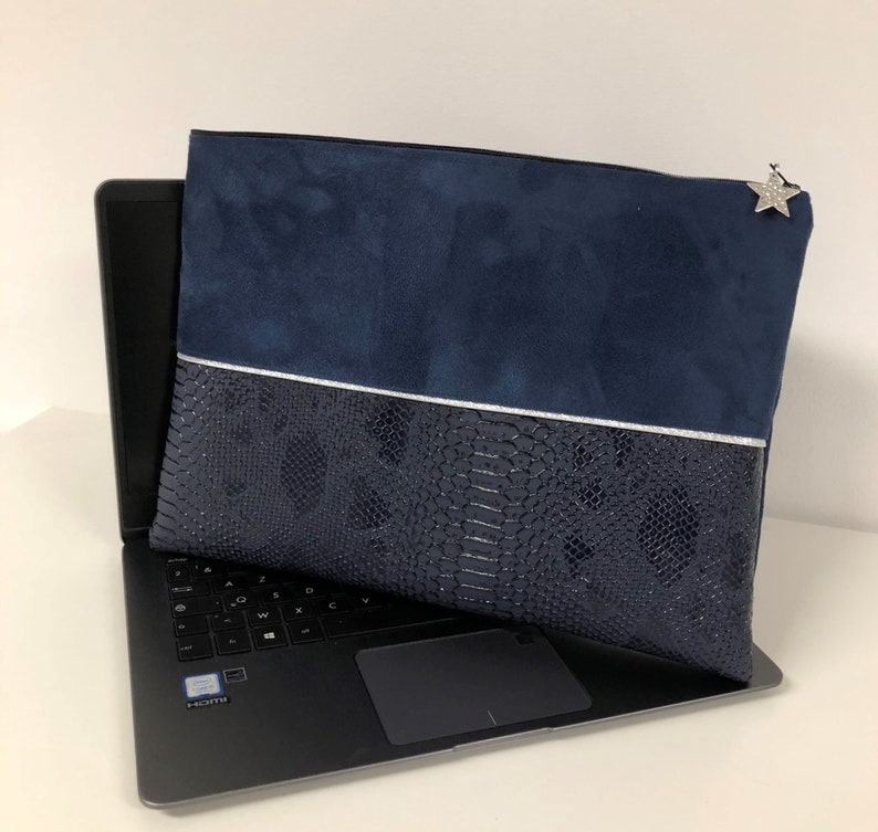 Navy blue and silver airy MacBook pouch / Customized computer case in suede and reptil leatherette / MacBook carrying case, customizable 14 pouces
