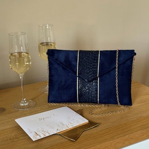 Pochette mariage bleu marine et doré, suédine et simili cuir reptile  / Pochette soirée personnalisable / Sac à main, chaînette amovible
