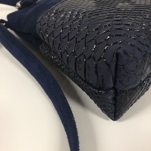 Navy blue wedding bag / Zipped shoulder bag, reptil leatherette / Night blue shoulder handbag, customizable / Women's blue wedding bag image 9