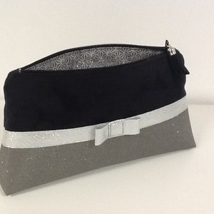 Trousse maquillage noire et gris, noeud argenté / Élégante pochette de sac en suédine, simili cuir / Petite pochette zippée personnalisable image 3