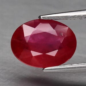 Ruby. 1.35cwt.  Genuine Earth Mined. 8x6x3.2mm. Independent Master Valuer Appraised, 555.00