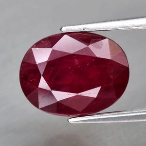 Genuine Earth Mined Ruby. A 3.58cwt 10x7.6x5.2mm. July Birthday.