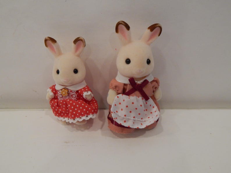 Vintage Calico Critters Sylvanian Hopscotch Rabbit Family Lot of 2 Mom and Daughter Renewed 4/16/26 immagine 1