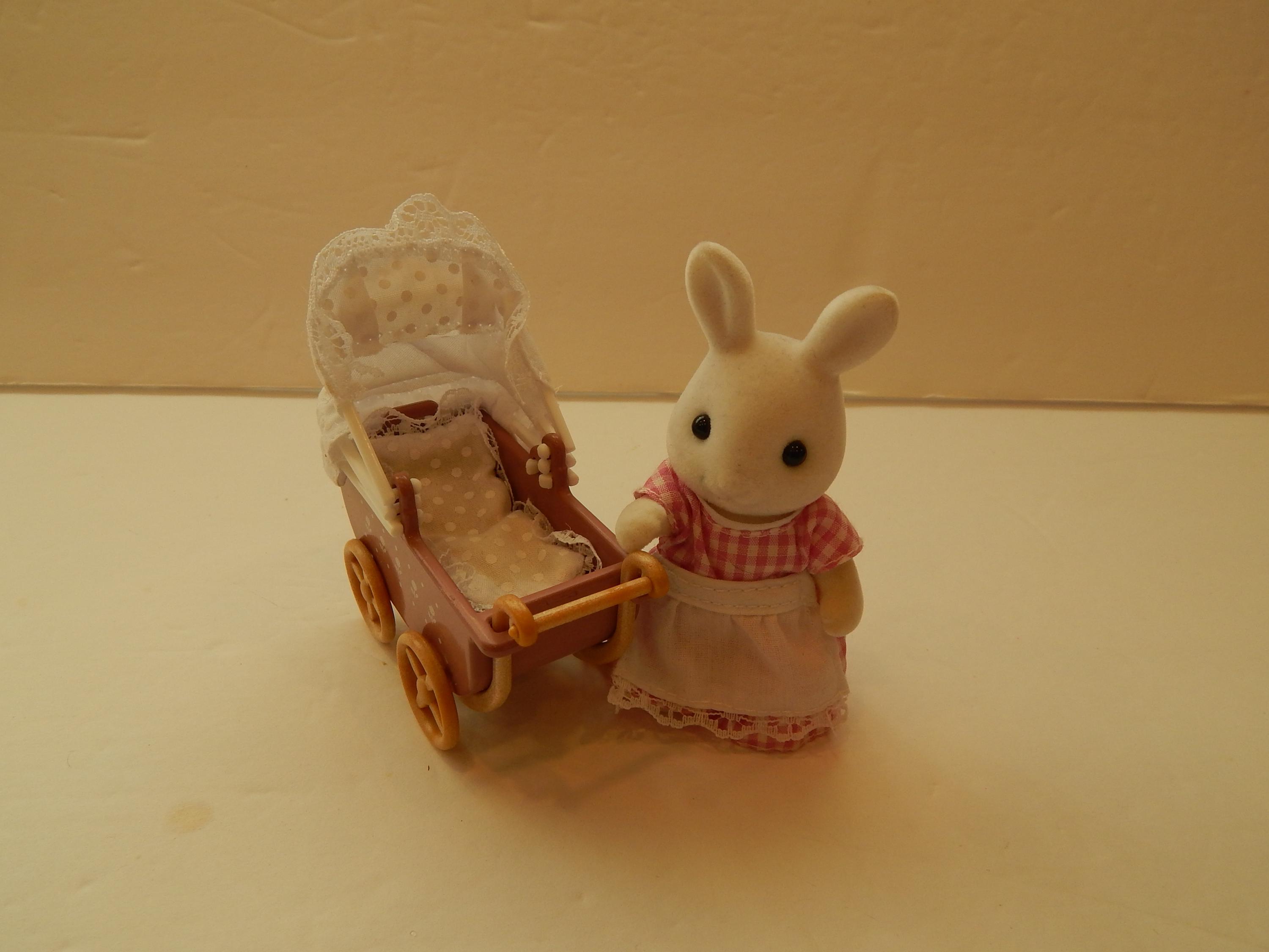 Vintage Calico Critters Connor's and Kerri's Carriage Ride