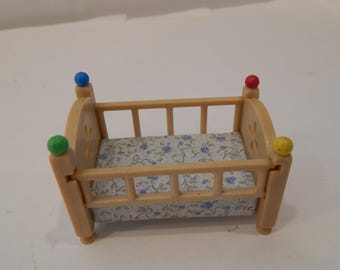 Baby Crib 4462 Sylvanian Families Calico Critters