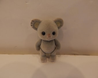 Vintage Calico Critters Sylvanian Koala Bear Family Lot of 1 Standing Baby No clothing condition Issue