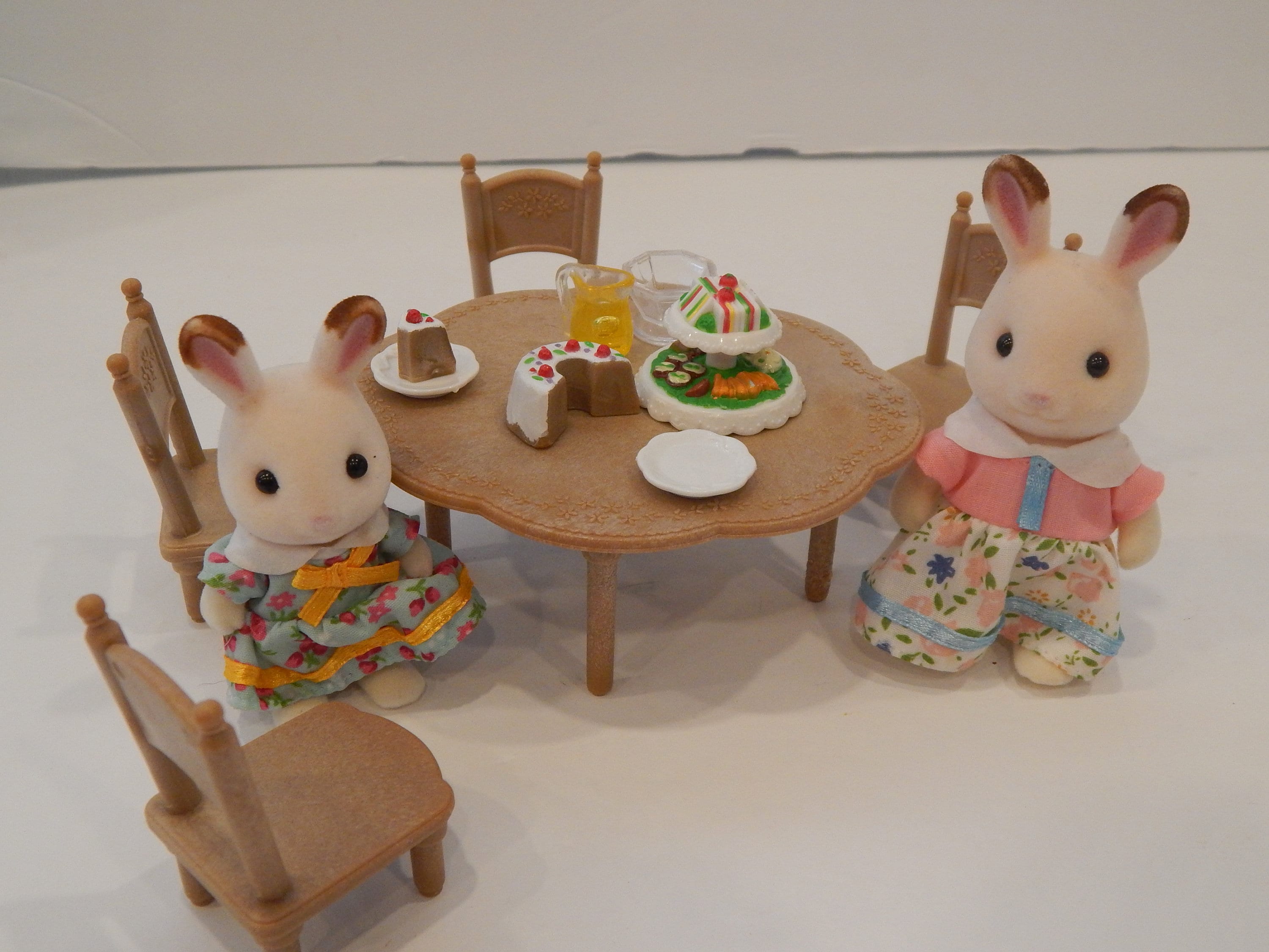 Sylvanian Families Calico Critters Baby Tree-house & Fairy Collection