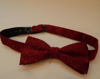 Joseph Bank Label 100% Silk Adjustable Bow Tie Redand Black Geometric Pattern Marvel Shang-Chi With Original Box and Price Tag