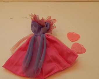 Vintage Gift Giving Barbie 1922 Mattel 1985 NO DOLL Original Dress and two Heart Pendants Only