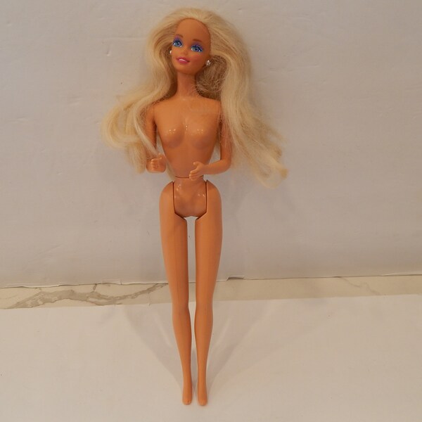 Vintage Barbie Secret Hearts Doll 7902 Mattel 1992 No Clothing