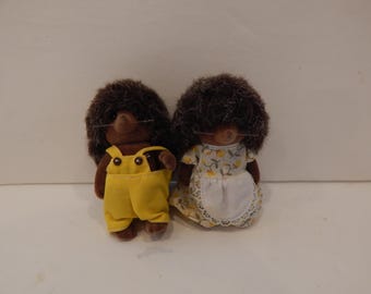 Vintage Calico Critters Pickleweed Hedgehog Family Lot of 2 Mom and Dad