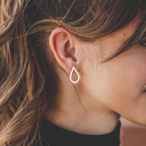 Small Teardrop Earrings - .925 Silver Studs -  Modern Minimalist Stud Posts - Gift for Wife - Gift for Girlfriend - Silver Raindrop Stud