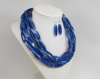 Chunky navy blue statement necklace 