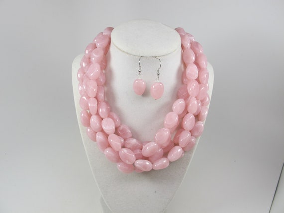 ★LECYTO★ Heartline Stone Beads NecklaceRose Pink Diamond Heart on Pink Opal Beaded Necklace – Skaska Jewelry