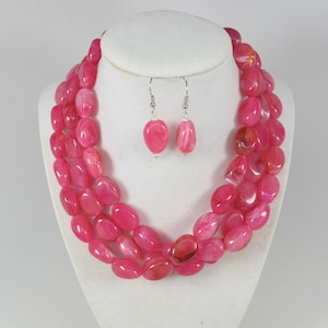Chunky fuchsia pink statement necklace, multi strand statement pink necklace, beaded necklace, big magenta beads, pink statement jewelry