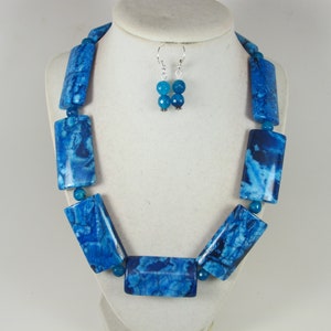 Chunky navy blue statement necklace, blue crazy agate necklace royal blue statement jewelry, blue agate stone necklace, blue stone jewelry