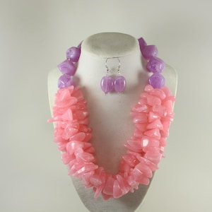 Lila pink farbene Statement Kette, pinke Perlenkette, pinke Perlenkette, pinke Perlenkette, pinke Halskette, pinke Halskette