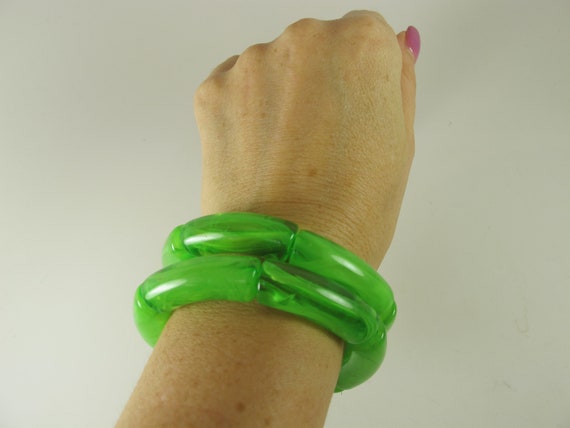Lime green bracelet discount