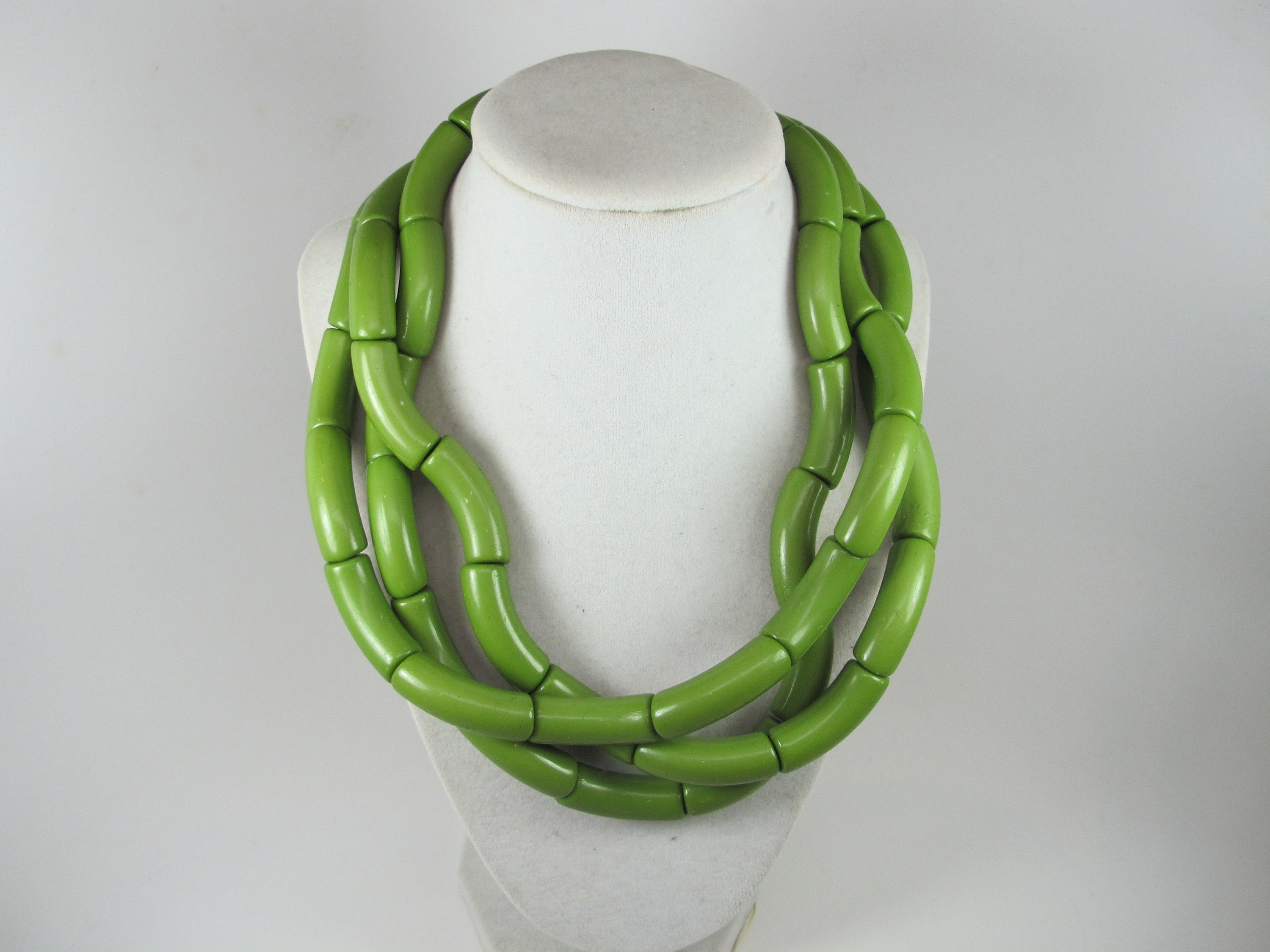 ブレスレット LESS IS MORE green bead necklace Elizabetta Cage Bead Necklace - Green Apple Jade – Juliska