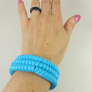 Chunky sky blue stretch bracelet, blue bracelet, stretch blue bracelet, beaded bracelet, modern blue bracelet