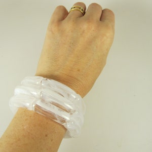 Snow white stretch bracelet, white geometric bracelet, white stretch bracelet, white beaded bracelet