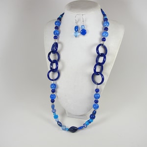 Chunky navy blue statement necklace, single strand blue statement necklace, beaded necklace, royal blue statement jewelry, sapphire blue