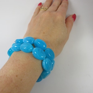 Chunky sky blue stretch bracelet, blue bracelet, stretch blue bracelet, beaded bracelet, modern blue bracelet