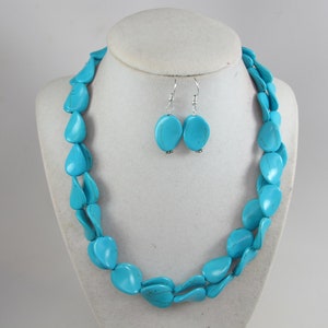 Chunky turquoise necklace, multi strand statement necklace, statement turquoise jewelry, big turquoise stone beads