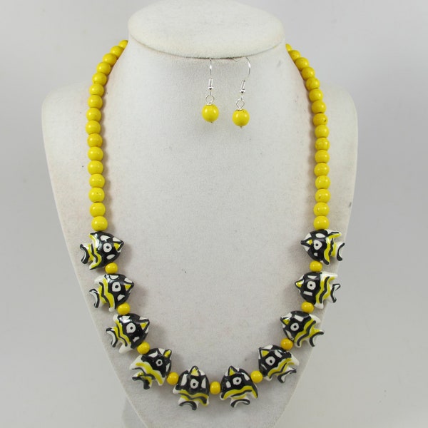 Chunky yellow  turquoise necklace,multi strand yellow and black necklace statementv yellow turquoise necklace, yellow  statement jewelry