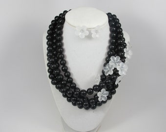 Black and white statement Bead Necklace,Chunky clear black Beaded black Statement Necklace MultiStrand in black, Angela Caputi style jewelry