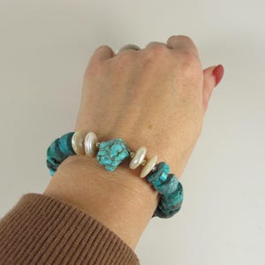 Genuine turquoise and white baroque pearl bracelet, blue and white bracelet, gemstone jewelry, baroque pearl earrings, turquoise bracelet