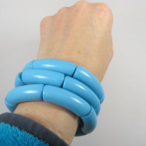 Chunky sky blue stretch bracelet, blue bracelet, stretch blue bracelet, beaded bracelet, modern blue bracelet
